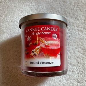 Yankee candle frosted cinnamon